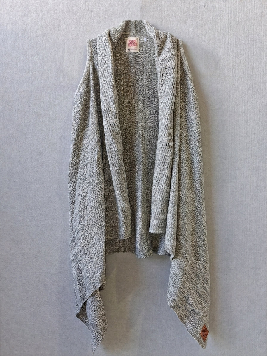 Piping Hot Women's Open Front Knit Cardigan Vest - Grey Size 8 - Image 1