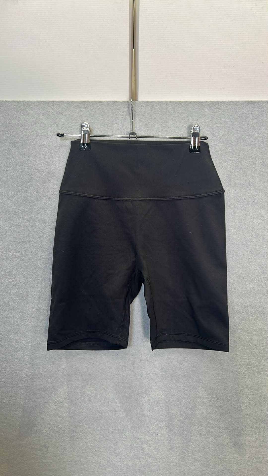 Black Mid Thigh Tights - Legging Shorts