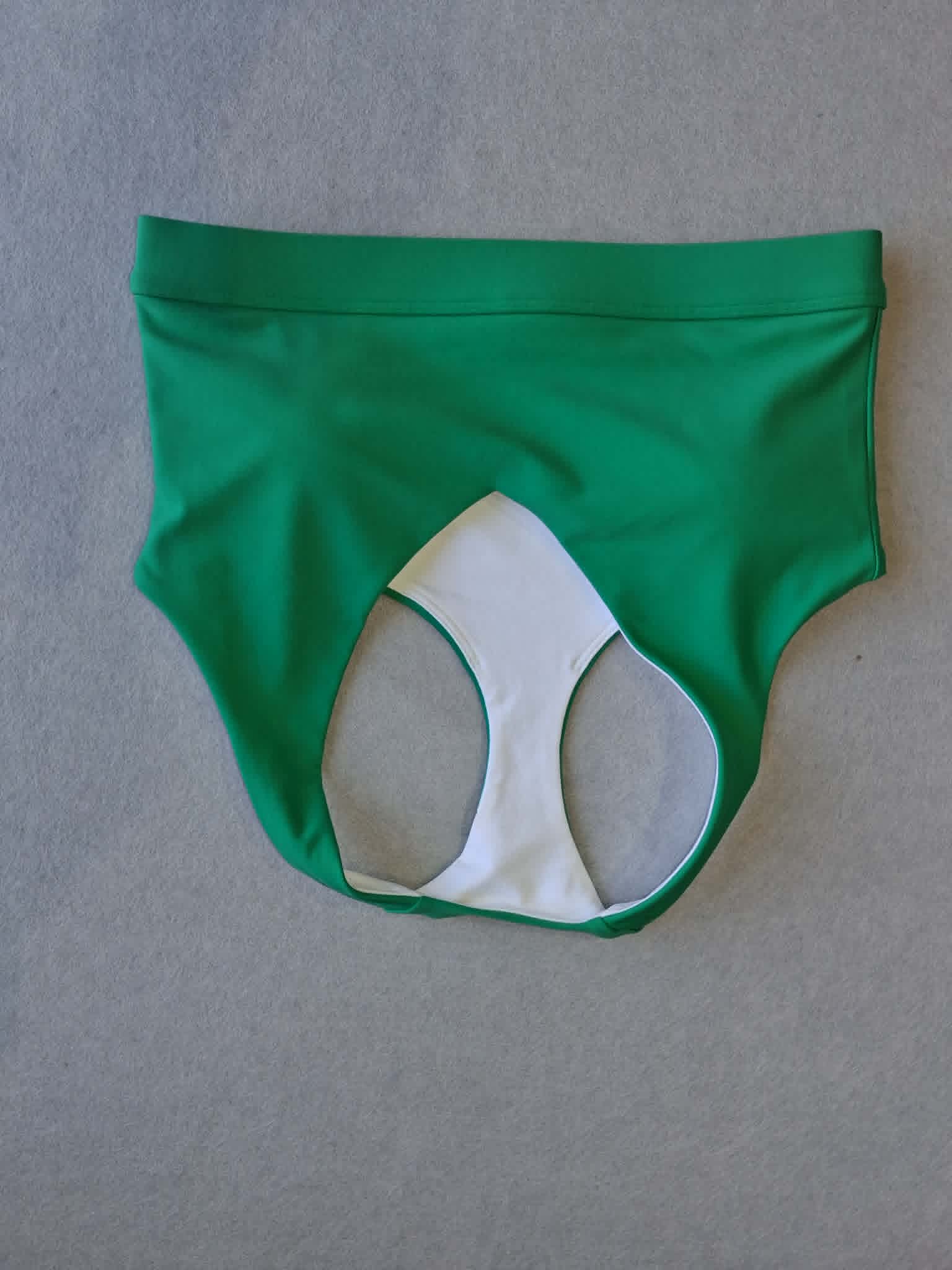 ExoticAthletica Deep V Crop Tops - Size S