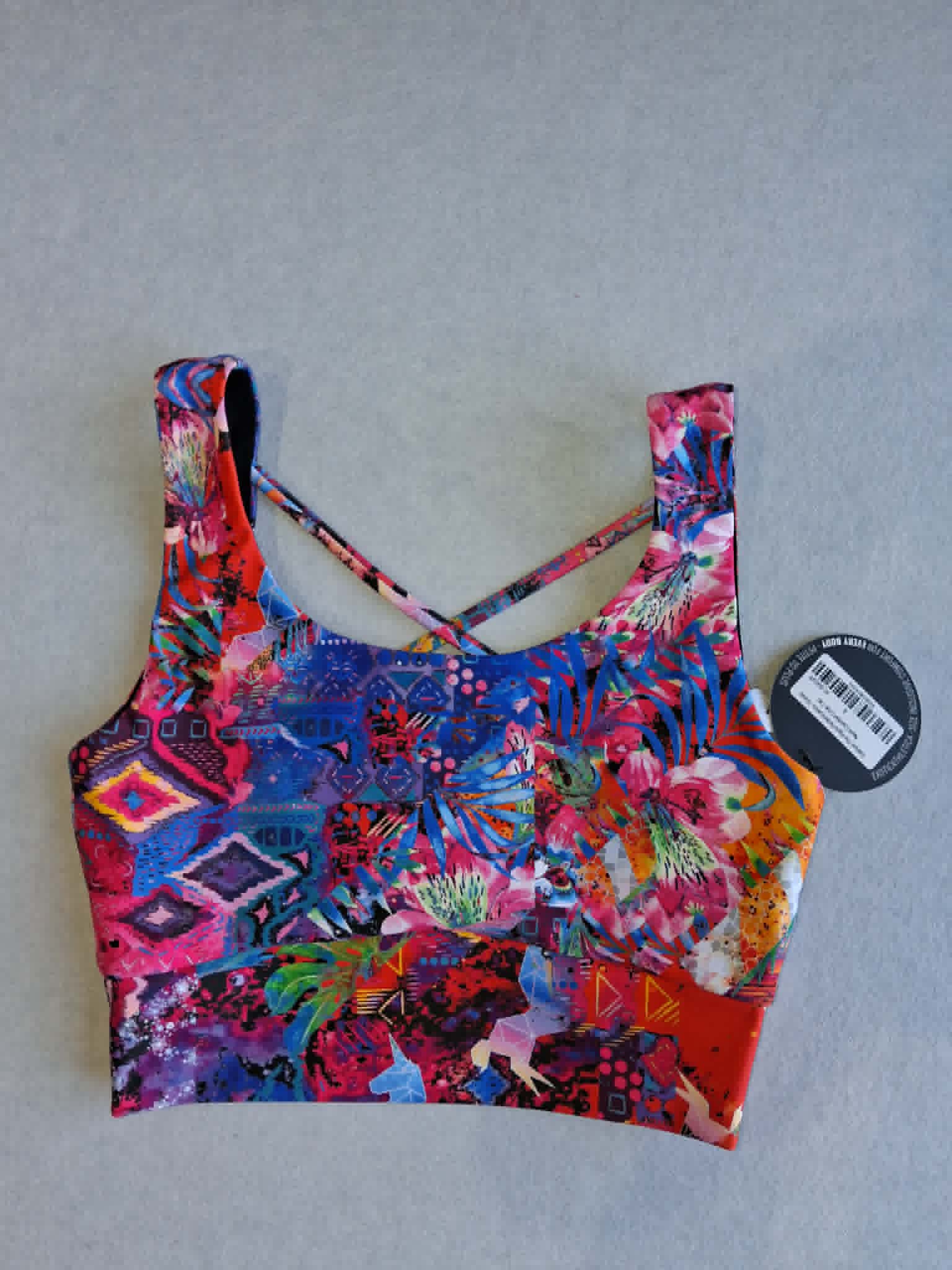 ExoticAthletica Scoop Neck Crop Tops - Size S